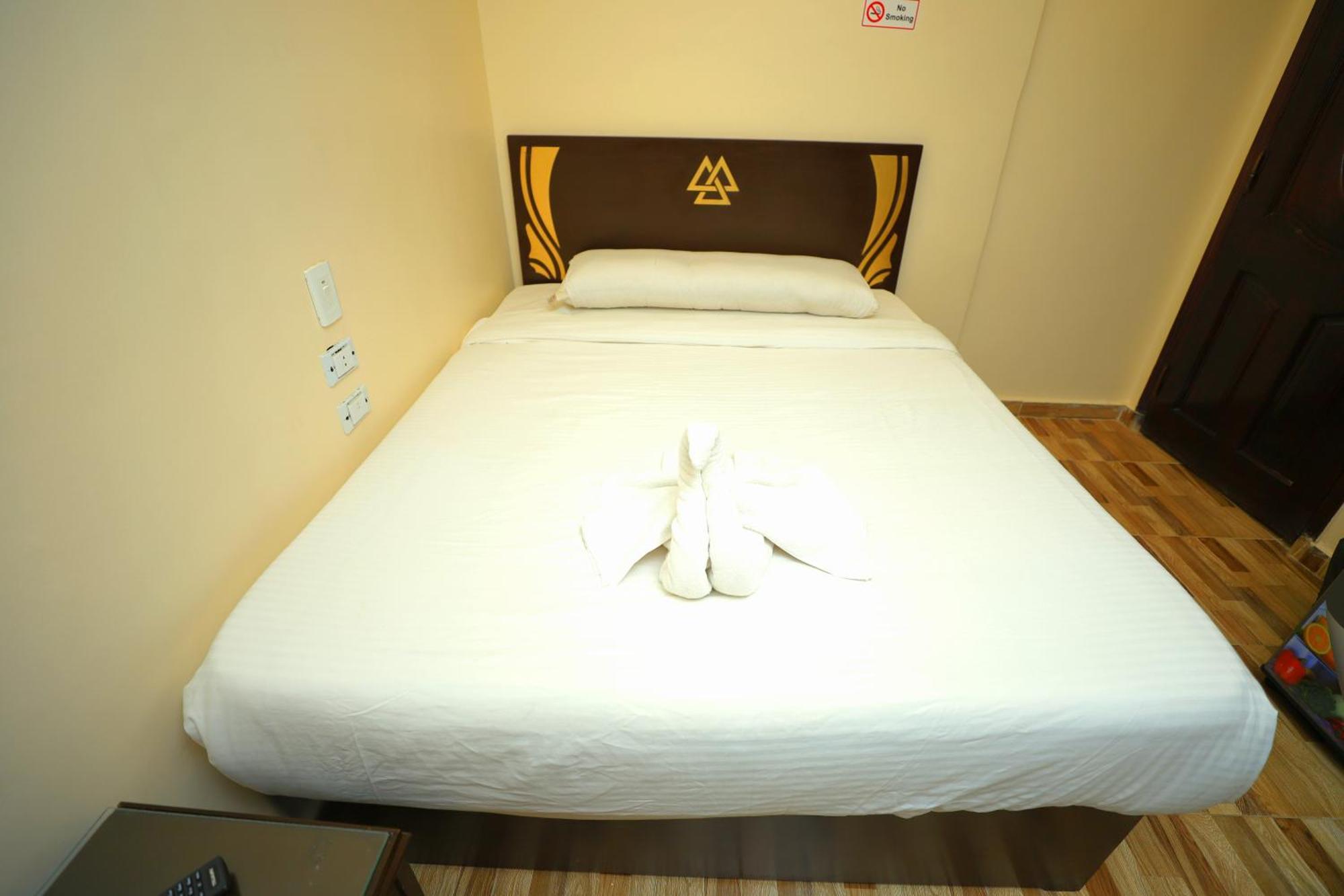 Magic Pyramid 3*