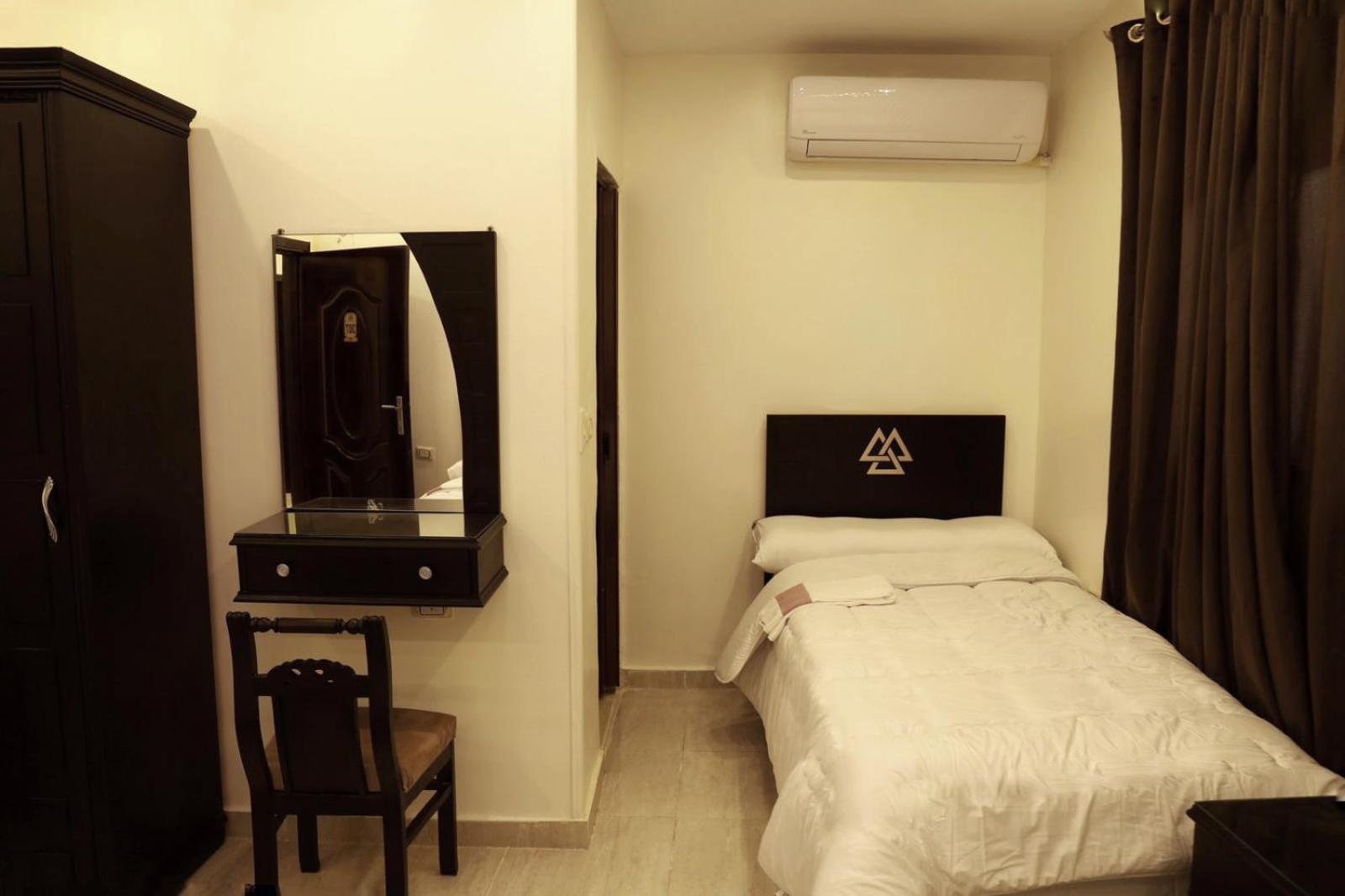 Magic Pyramid Hotel Le Caire