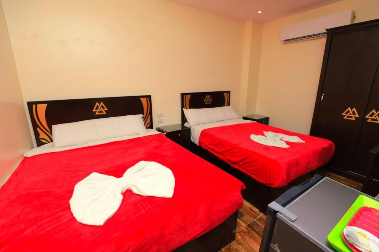Magic Pyramid Hotel 3*
