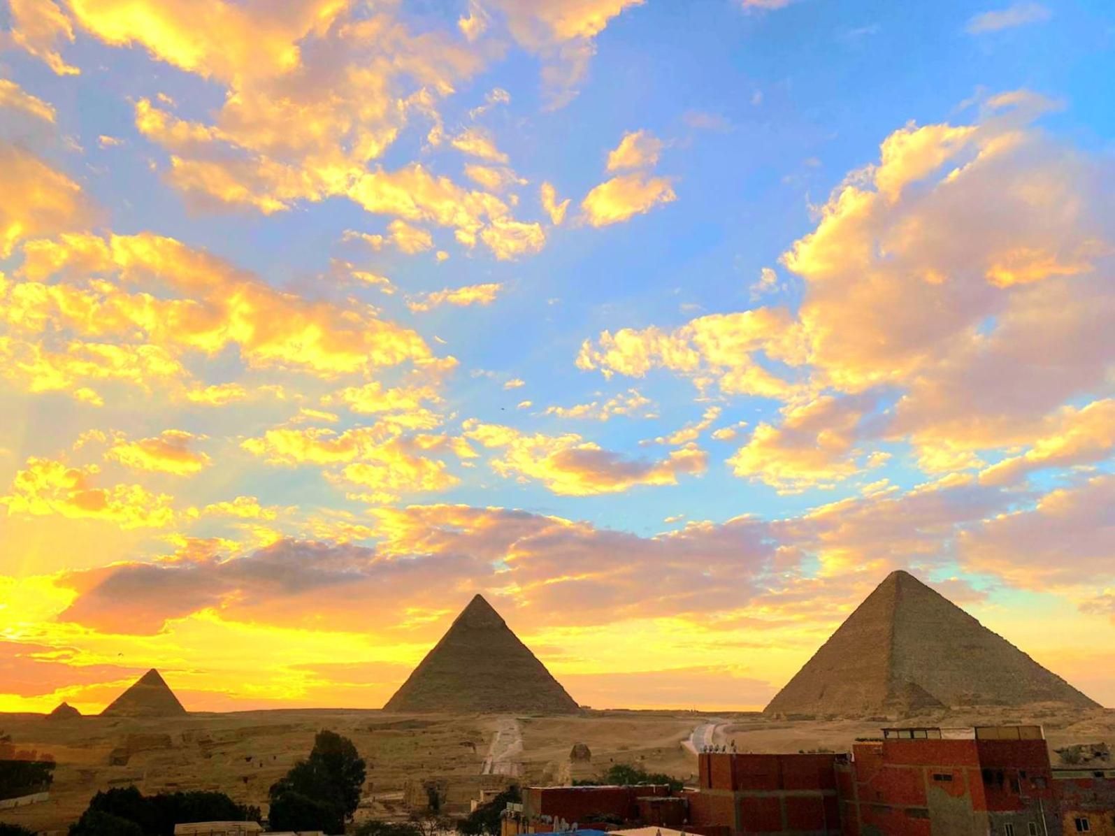 Magic Pyramid Le Caire